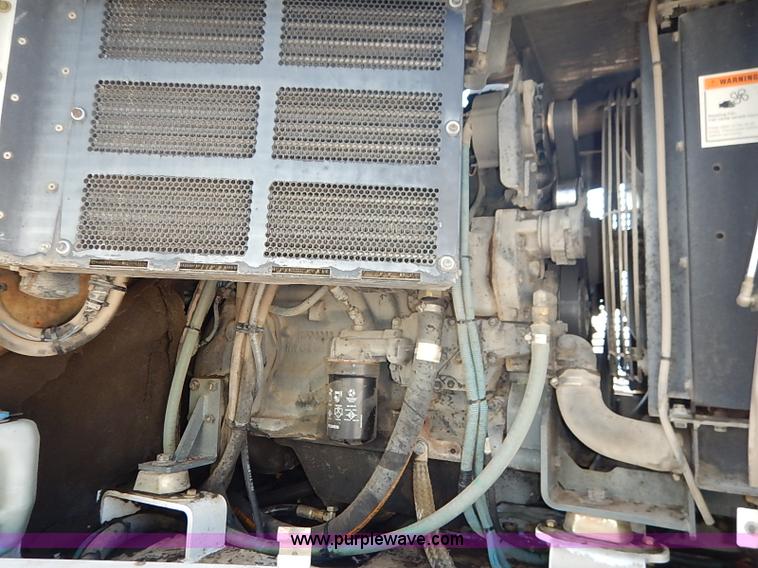 image for item I5090 2006 Elgin Pelican street sweeper