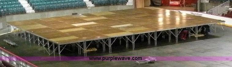 image for item I5094 Wenger stage