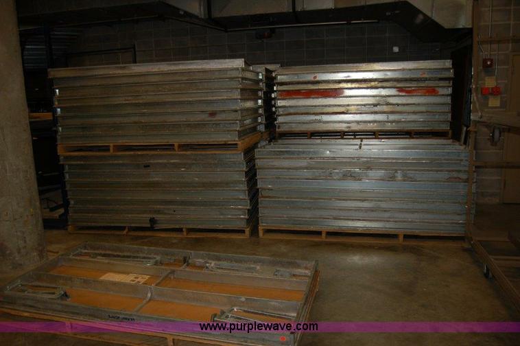 image for item I5094 Wenger stage