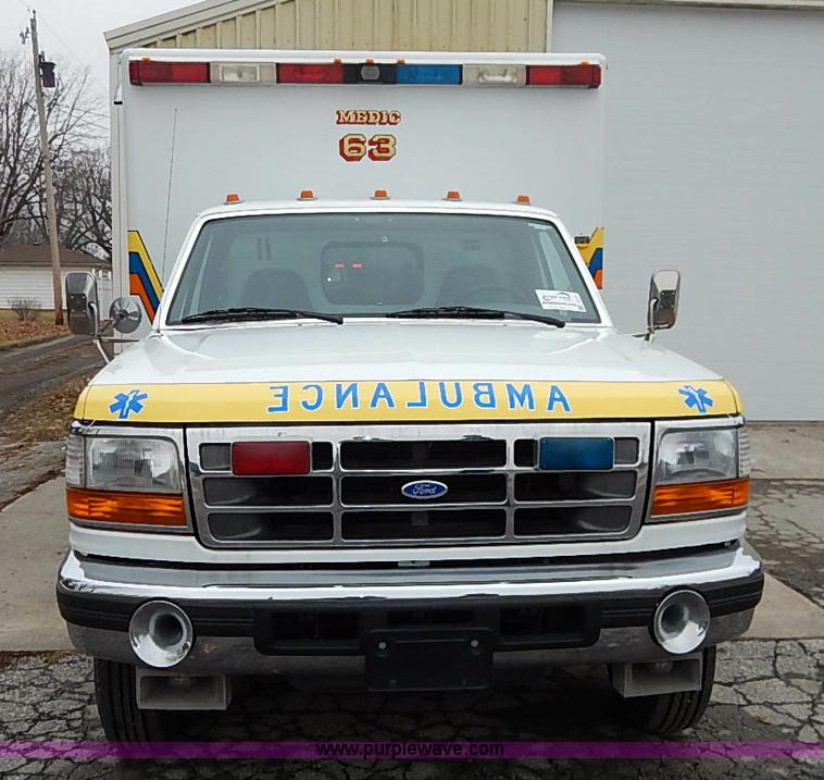 image for item I5121 1995 Ford F350 XLT ambulance