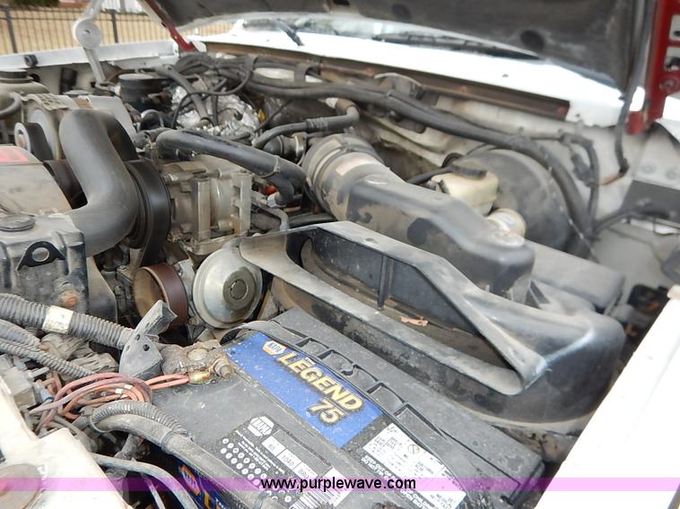 image for item I5121 1995 Ford F350 XLT ambulance