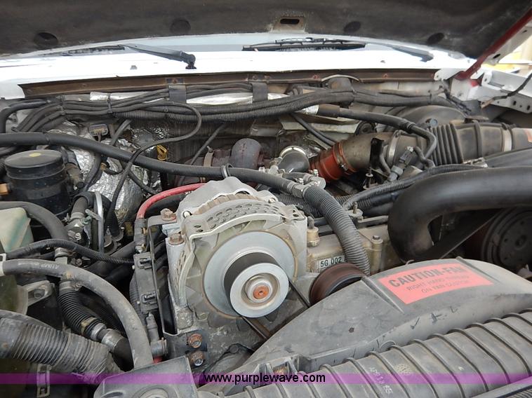 image for item I5121 1995 Ford F350 XLT ambulance