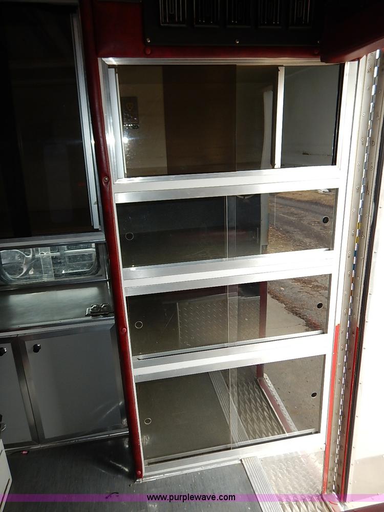 image for item I5121 1995 Ford F350 XLT ambulance