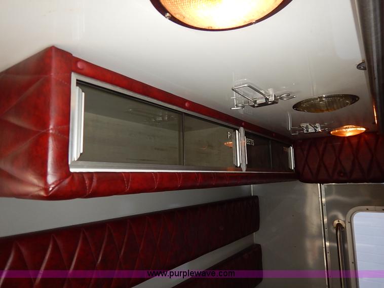 image for item I5121 1995 Ford F350 XLT ambulance