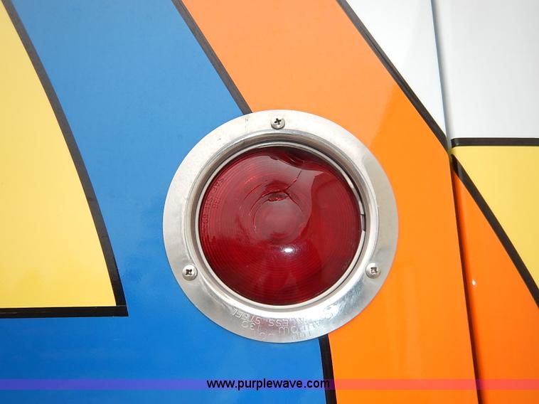 image for item I5121 1995 Ford F350 XLT ambulance