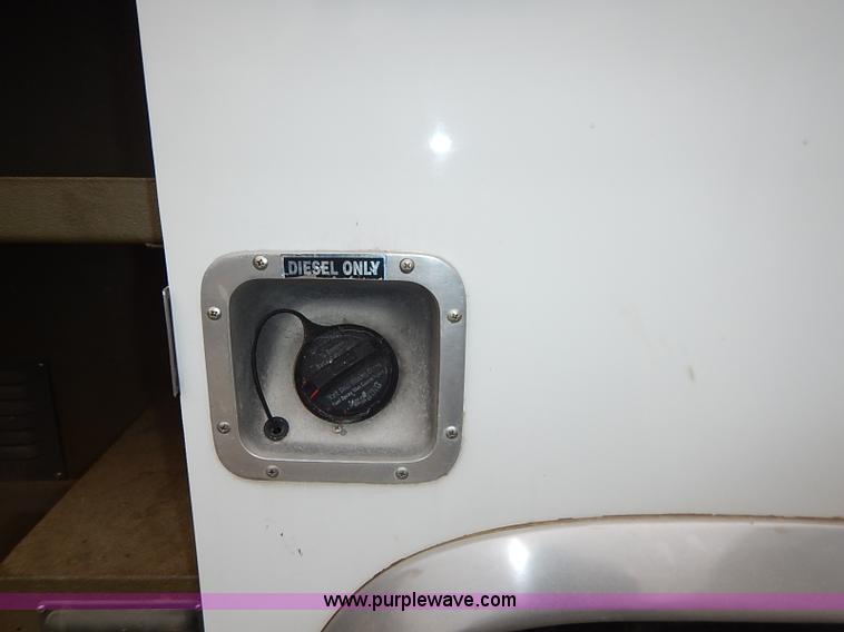 image for item I5121 1995 Ford F350 XLT ambulance