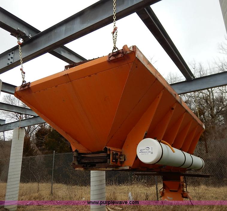 image for item I5124 Monroe 15' spreader