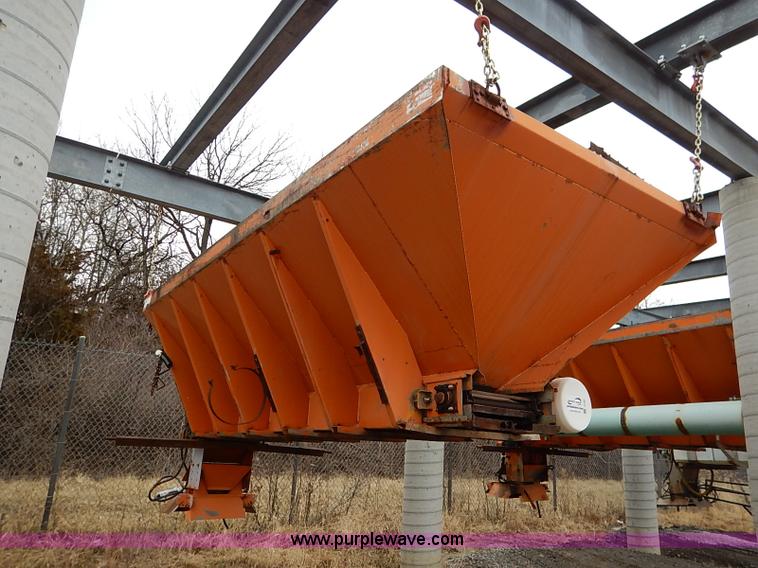 image for item I5124 Monroe 15' spreader