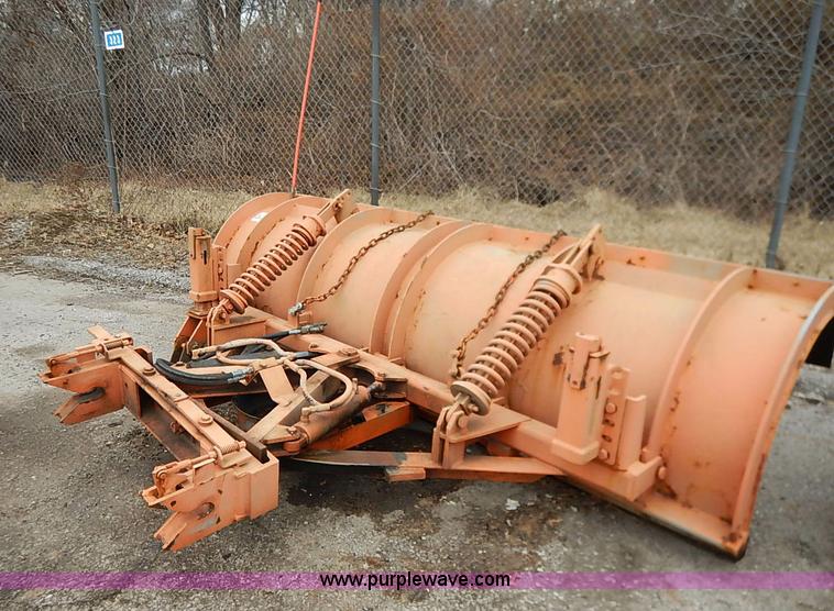 image for item I5125 Henderson 10' snow blade