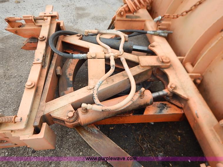 image for item I5125 Henderson 10' snow blade