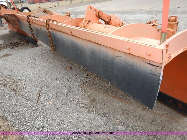 image for item I5125 Henderson 10' snow blade