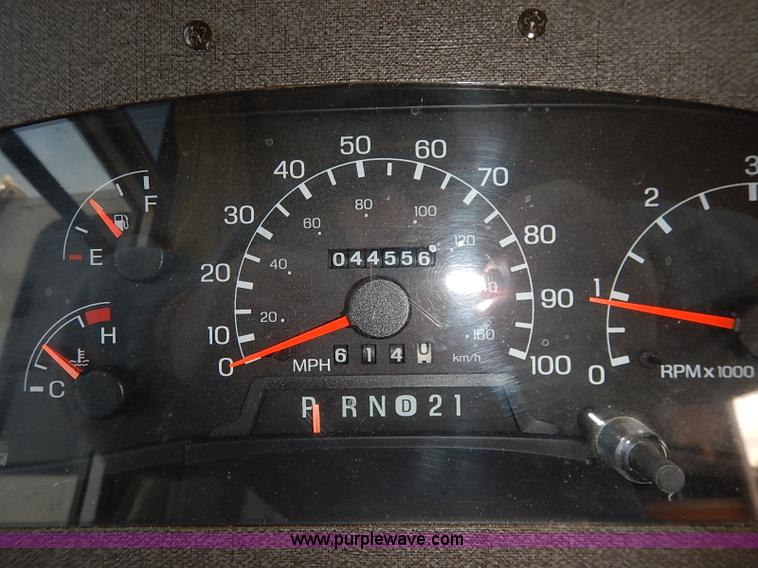 image for item I5127 2000 Ford 36T Fleetwood Southwind RV