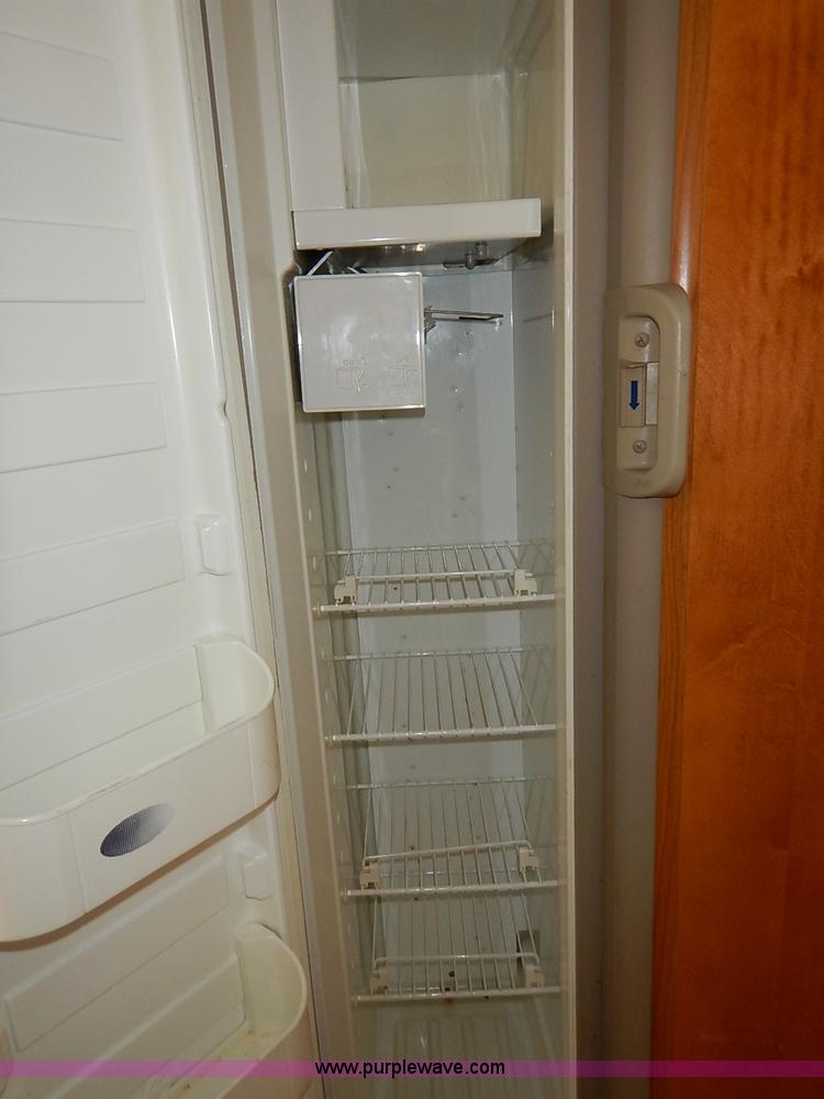 image for item I5127 2000 Ford 36T Fleetwood Southwind RV