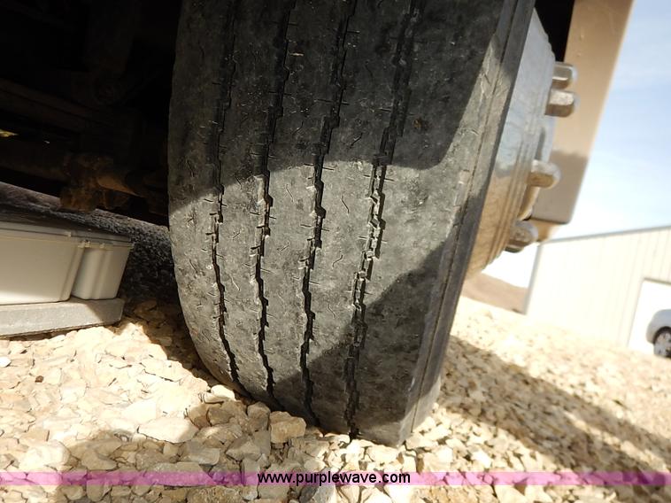 image for item I5127 2000 Ford 36T Fleetwood Southwind RV