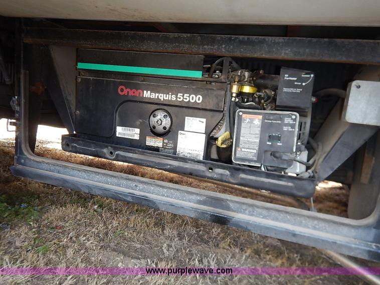 image for item I5127 2000 Ford 36T Fleetwood Southwind RV