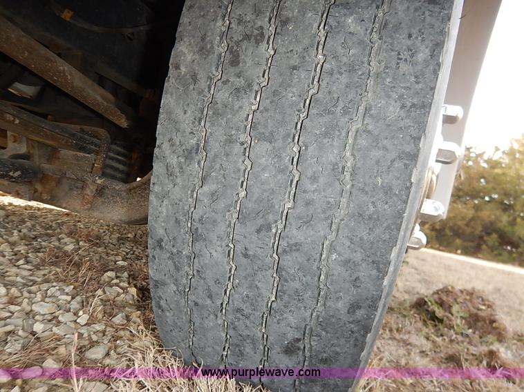 image for item I5127 2000 Ford 36T Fleetwood Southwind RV