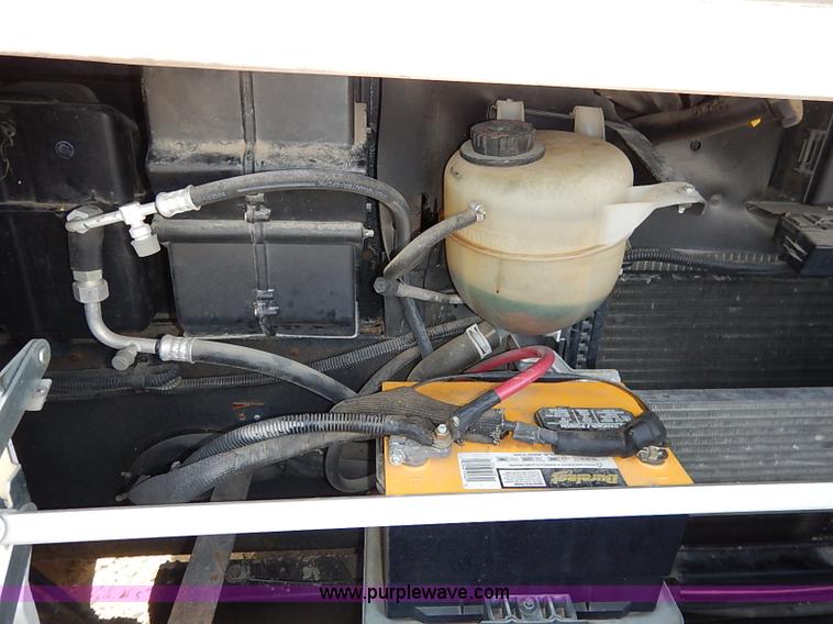 image for item I5127 2000 Ford 36T Fleetwood Southwind RV