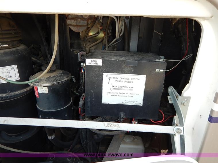 image for item I5127 2000 Ford 36T Fleetwood Southwind RV