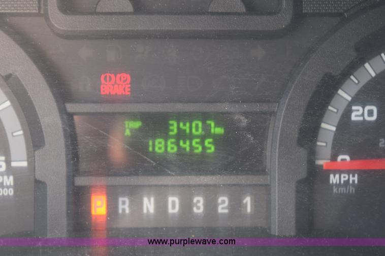 image for item K2295 2010 Ford Econoline E450 bus