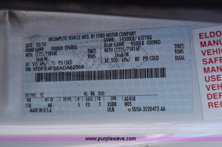 image for item K2295 2010 Ford Econoline E450 bus