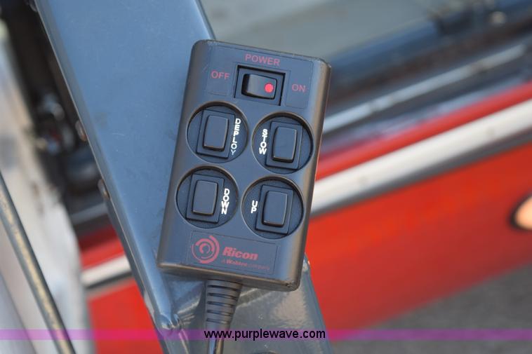 image for item K2296 2006 Ford E350 Super Duty bus