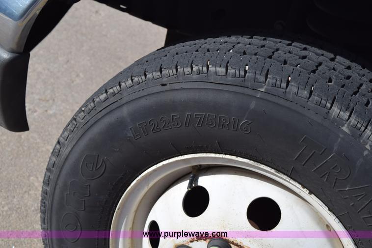 image for item K2296 2006 Ford E350 Super Duty bus