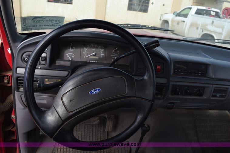 image for item K2302 1994 Ford F250 XL HD flatbed pickup truck