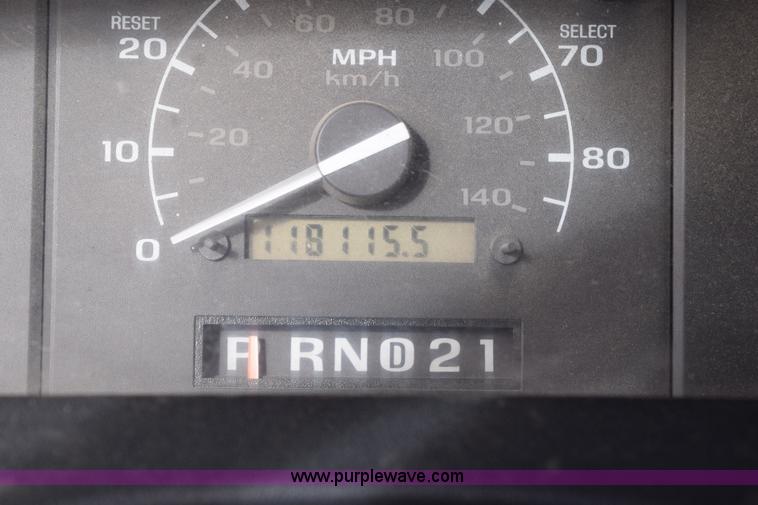 image for item K2302 1994 Ford F250 XL HD flatbed pickup truck