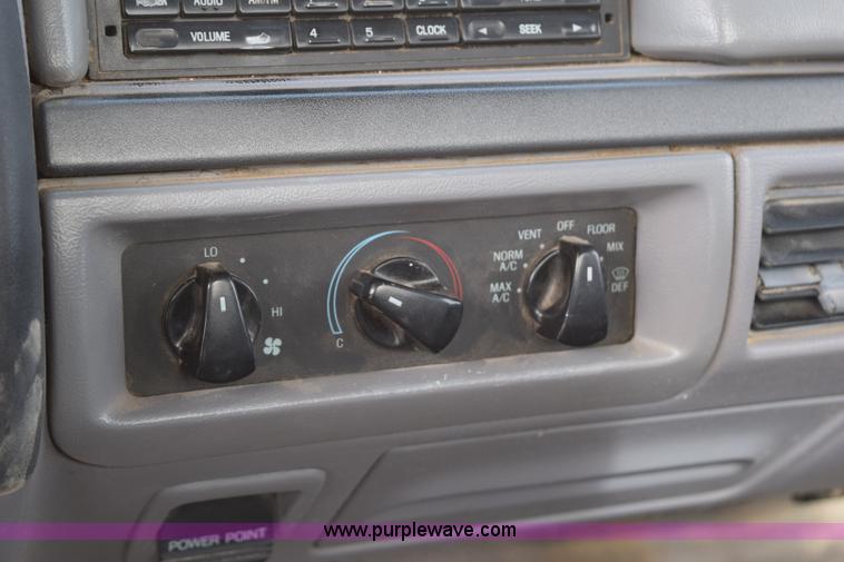 image for item K2302 1994 Ford F250 XL HD flatbed pickup truck