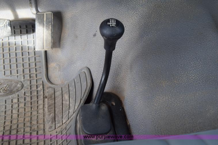 image for item K2302 1994 Ford F250 XL HD flatbed pickup truck