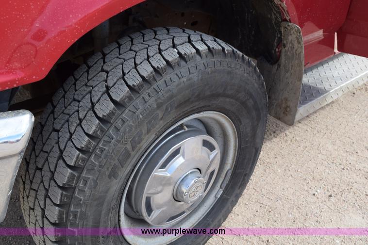 image for item K2302 1994 Ford F250 XL HD flatbed pickup truck