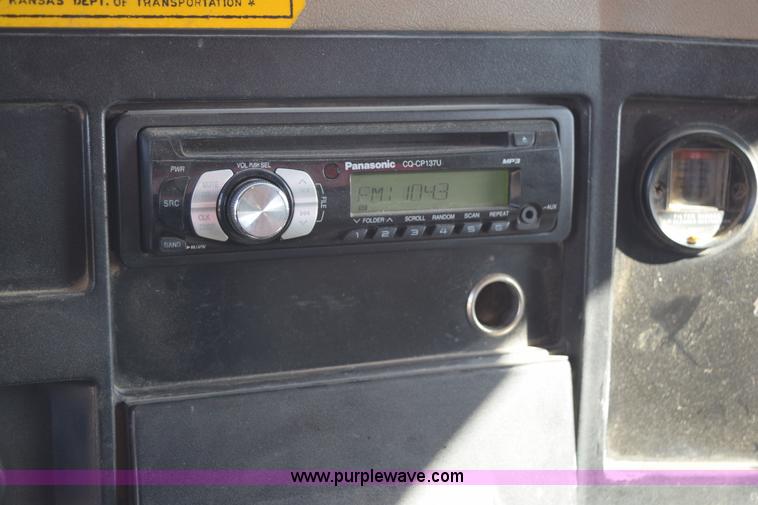 image for item K2303 1993 International 4900 dump truck