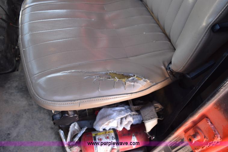 image for item K2303 1993 International 4900 dump truck