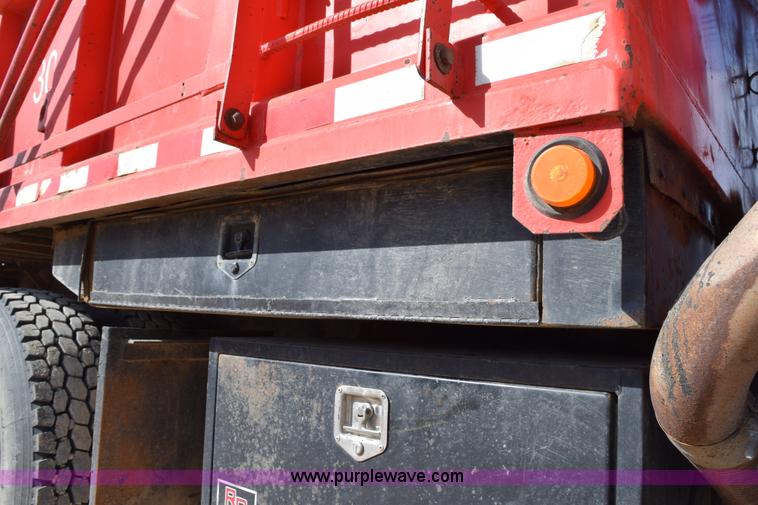 image for item K2303 1993 International 4900 dump truck