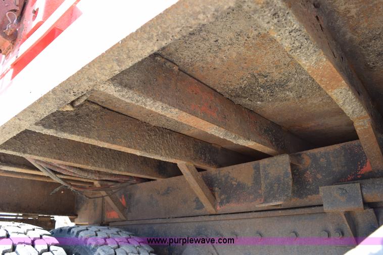 image for item K2303 1993 International 4900 dump truck