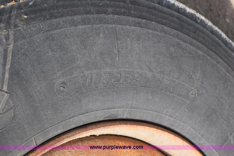 image for item K2303 1993 International 4900 dump truck