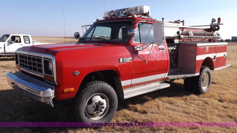 image for item K3059 1985 Dodge W350 Custom fire truck