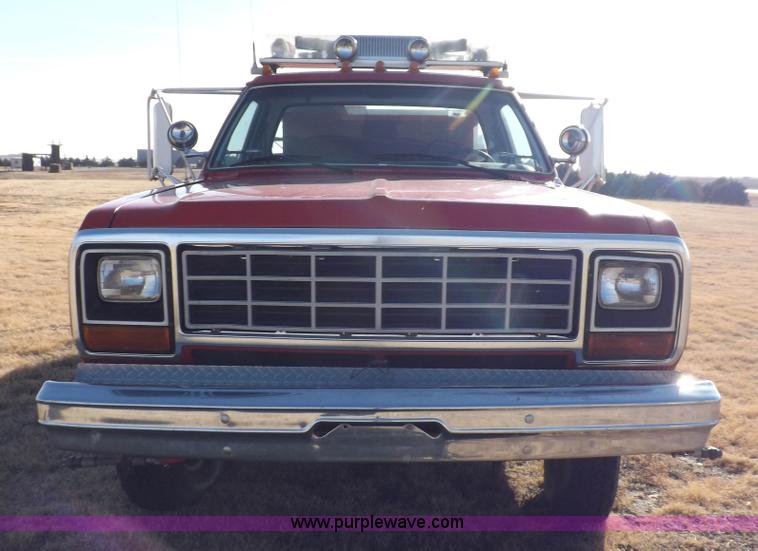 image for item K3059 1985 Dodge W350 Custom fire truck