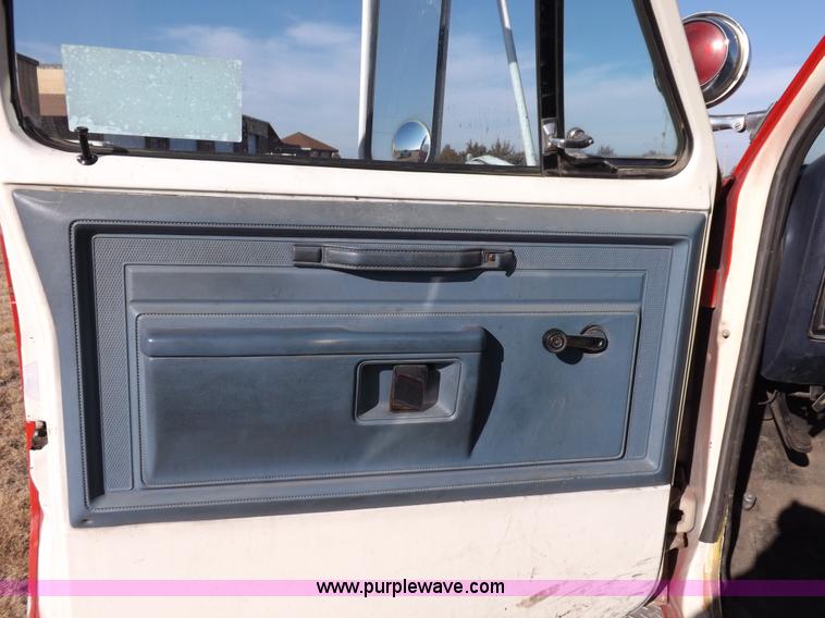 image for item K3059 1985 Dodge W350 Custom fire truck