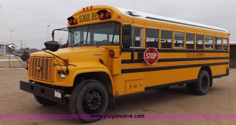 image for item K3116 2001 Chevrolet B7 Blue Bird bus