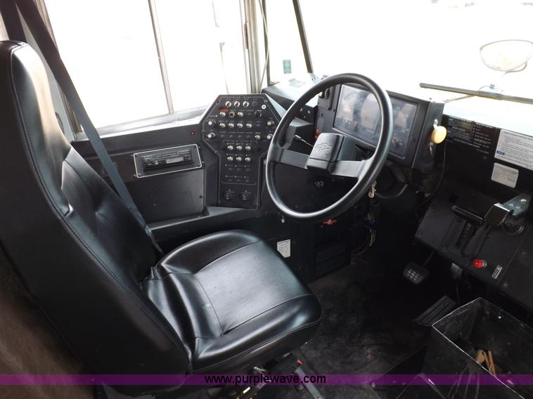 image for item K3116 2001 Chevrolet B7 Blue Bird bus