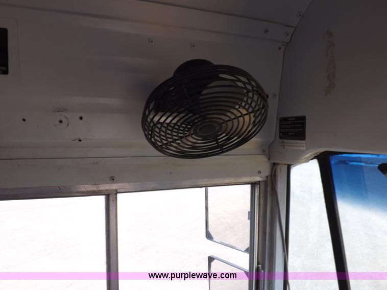 image for item K3116 2001 Chevrolet B7 Blue Bird bus