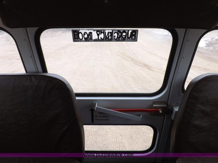 image for item K3116 2001 Chevrolet B7 Blue Bird bus