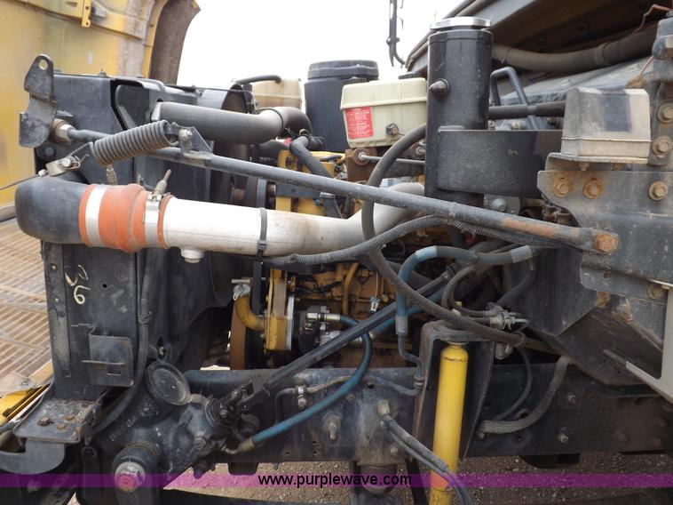 image for item K3116 2001 Chevrolet B7 Blue Bird bus