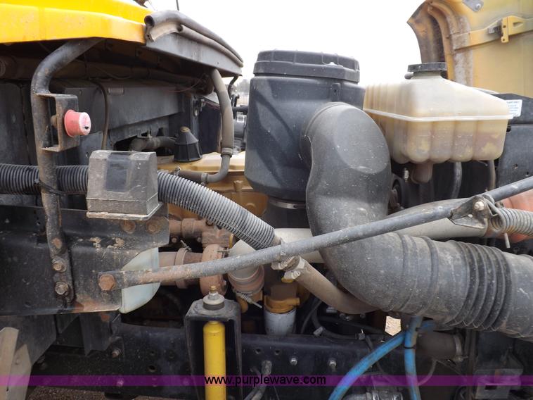 image for item K3116 2001 Chevrolet B7 Blue Bird bus