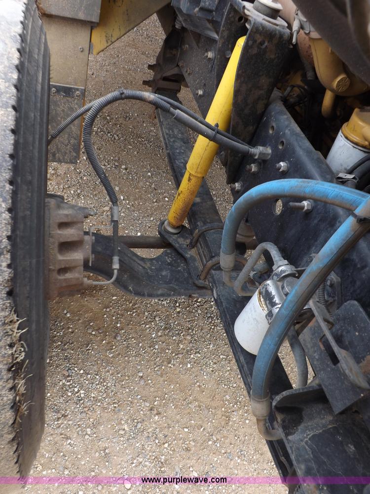 image for item K3116 2001 Chevrolet B7 Blue Bird bus