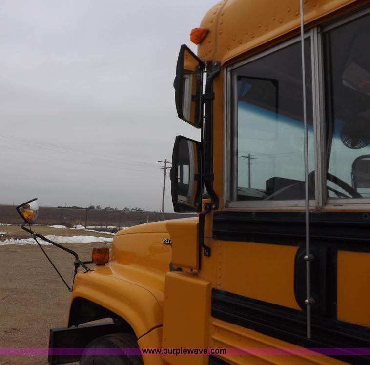 image for item K3116 2001 Chevrolet B7 Blue Bird bus