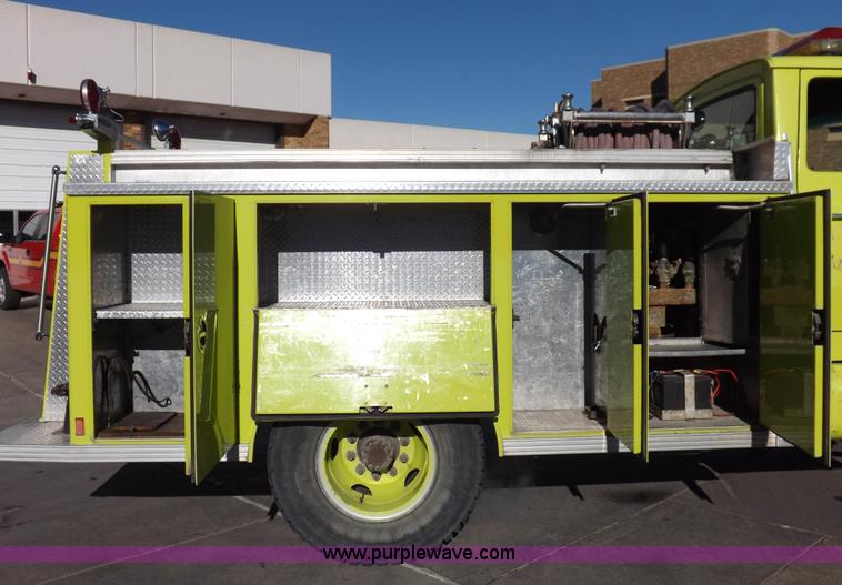 image for item K3133 1980 Ford 700 fire truck