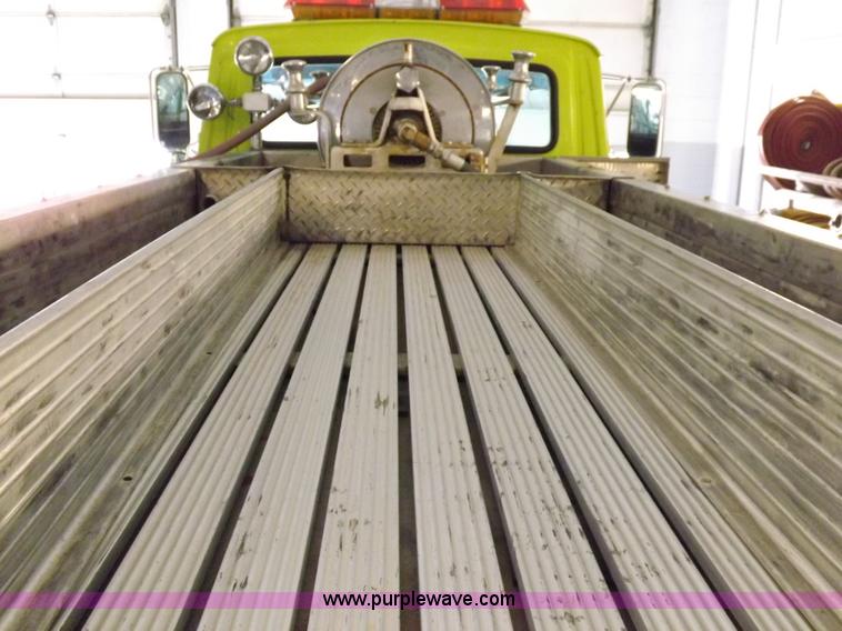 image for item K3133 1980 Ford 700 fire truck