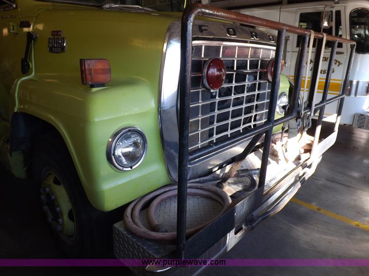 image for item K3133 1980 Ford 700 fire truck